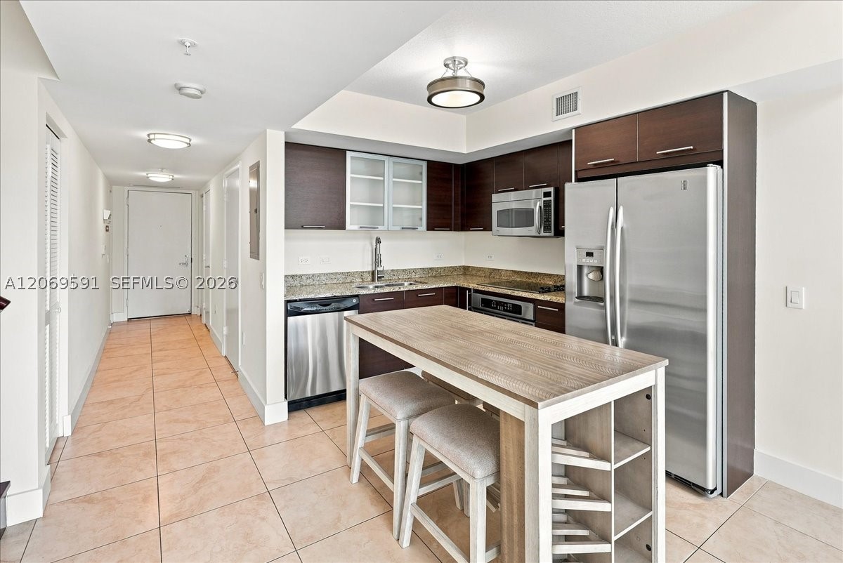 41 SE 5th St #1908, Miami FL 33131