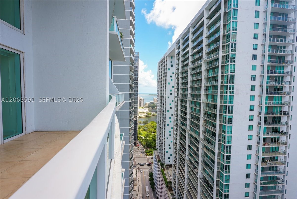 41 SE 5th St #1908, Miami FL 33131