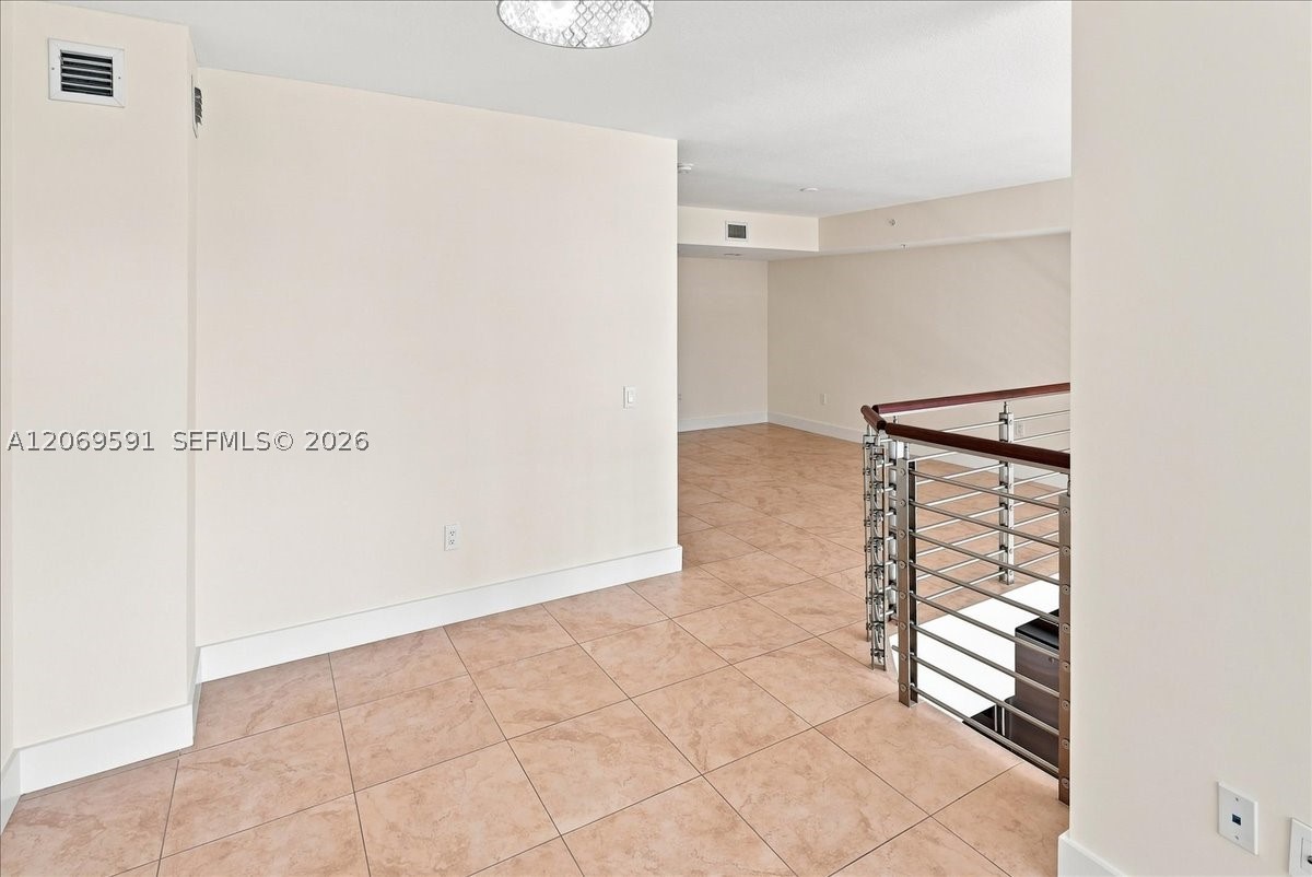 41 SE 5th St #1908, Miami FL 33131
