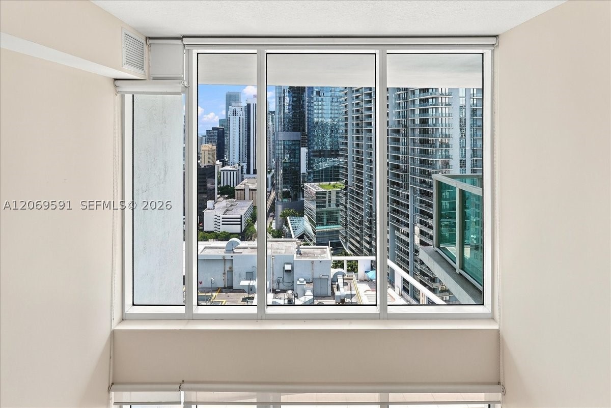 41 SE 5th St #1908, Miami FL 33131