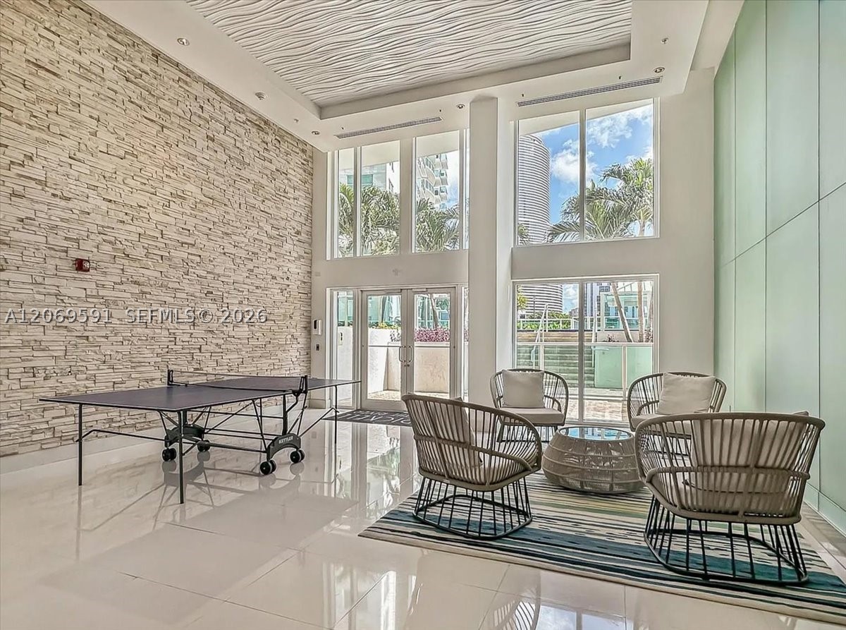 41 SE 5th St #1908, Miami FL 33131
