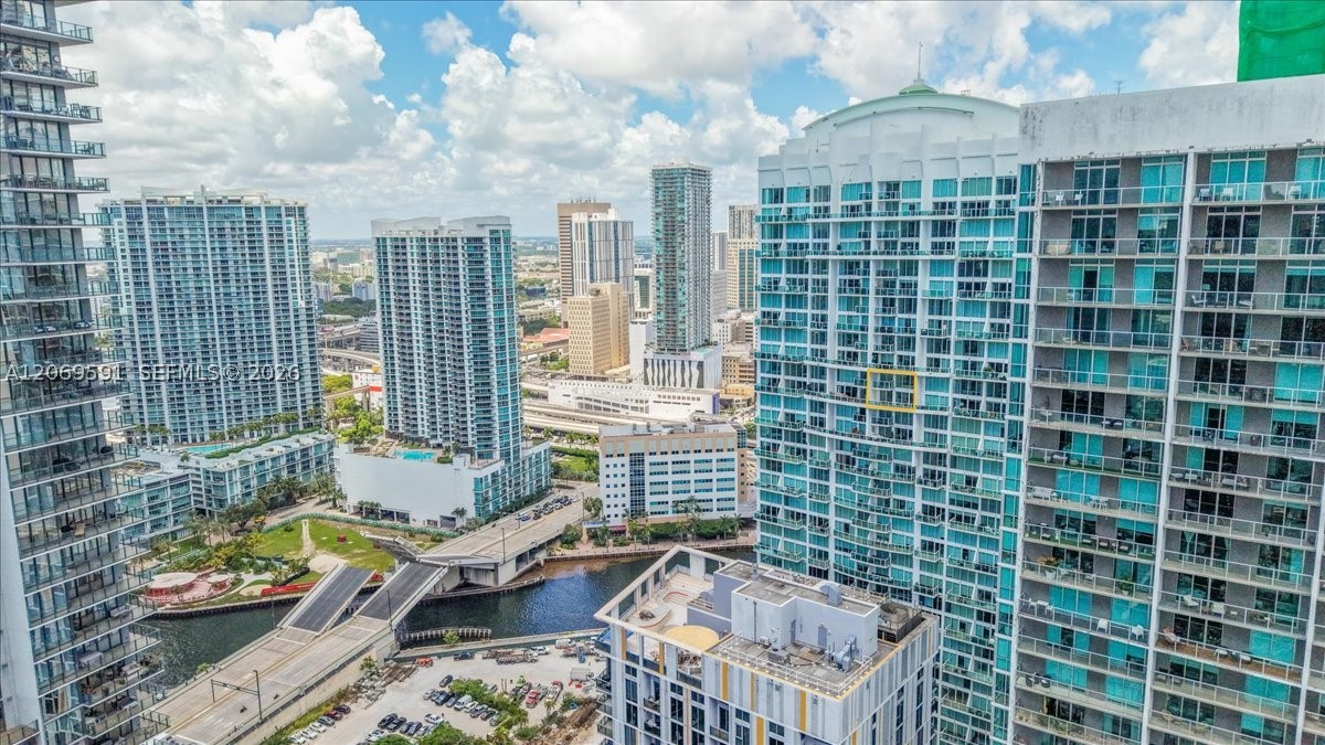 41 SE 5th St #1908, Miami FL 33131