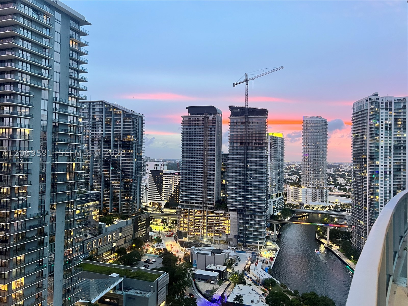 41 SE 5th St #1908, Miami FL 33131