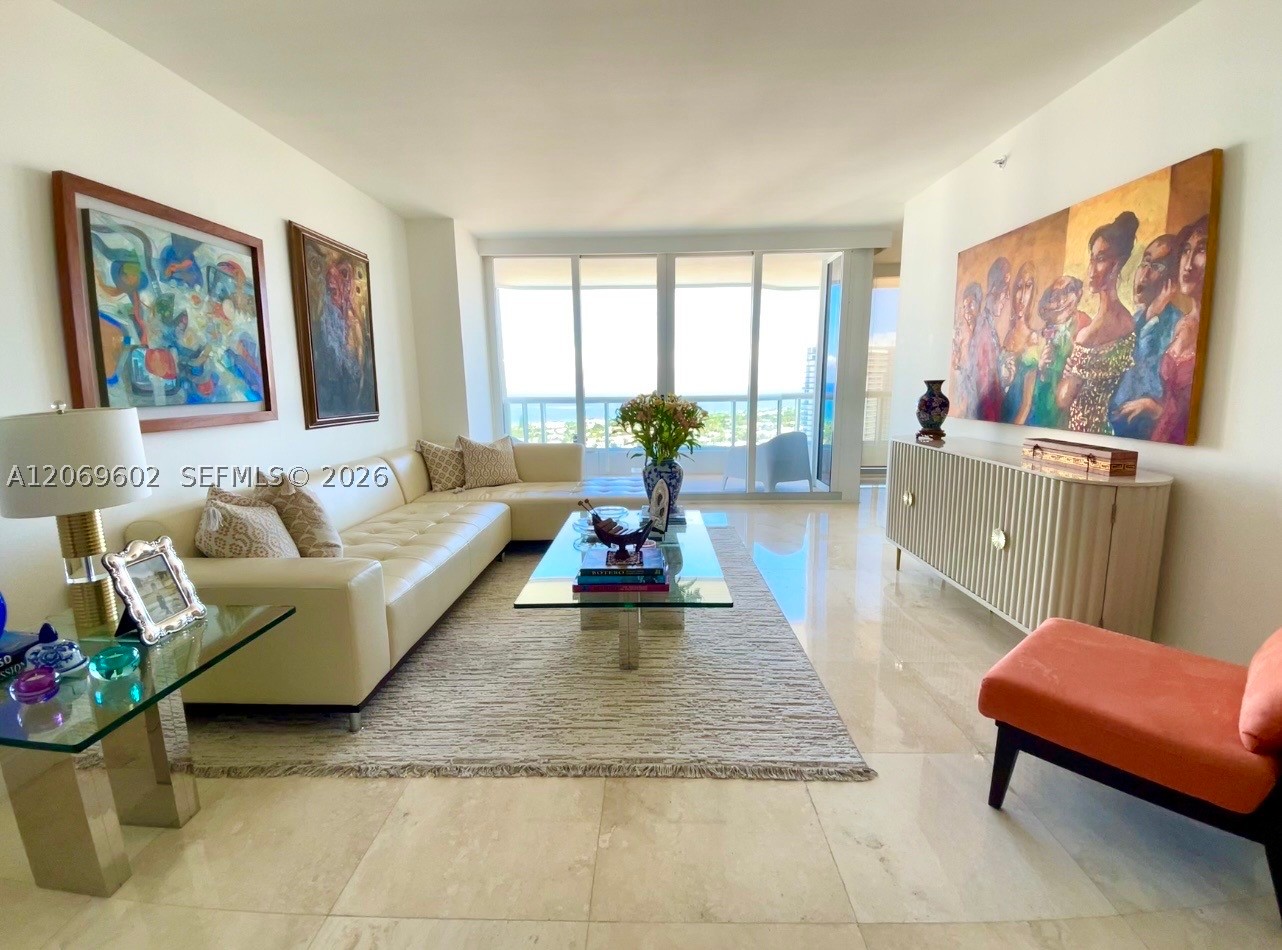 21055 Yacht Club Dr #2710, Aventura FL 33180