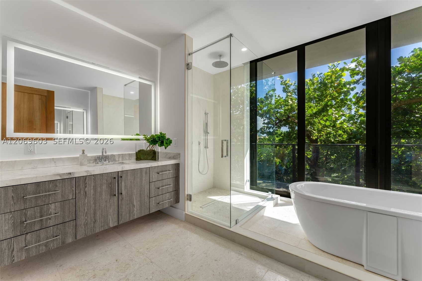 3581 E Glencoe St #302, Miami FL 33133