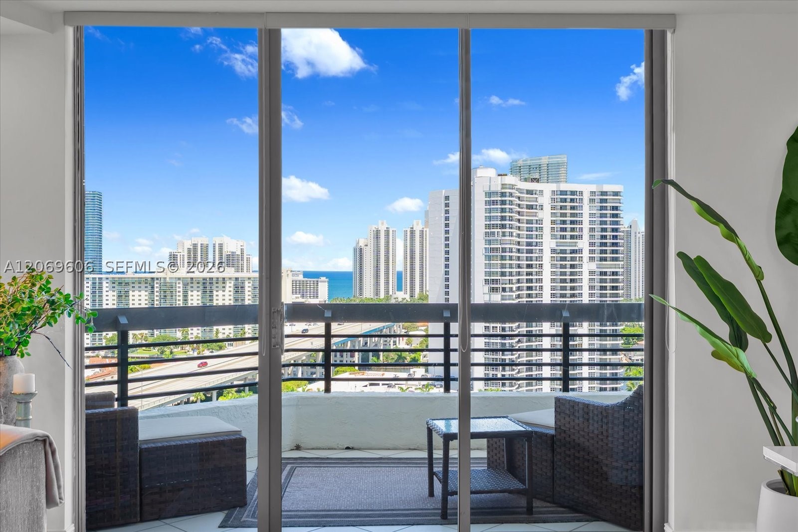 3500 Mystic Pointe Dr #2107, Aventura FL 33180