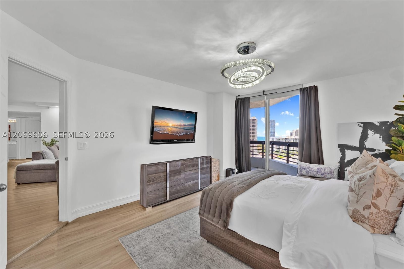 3500 Mystic Pointe Dr #2107, Aventura FL 33180