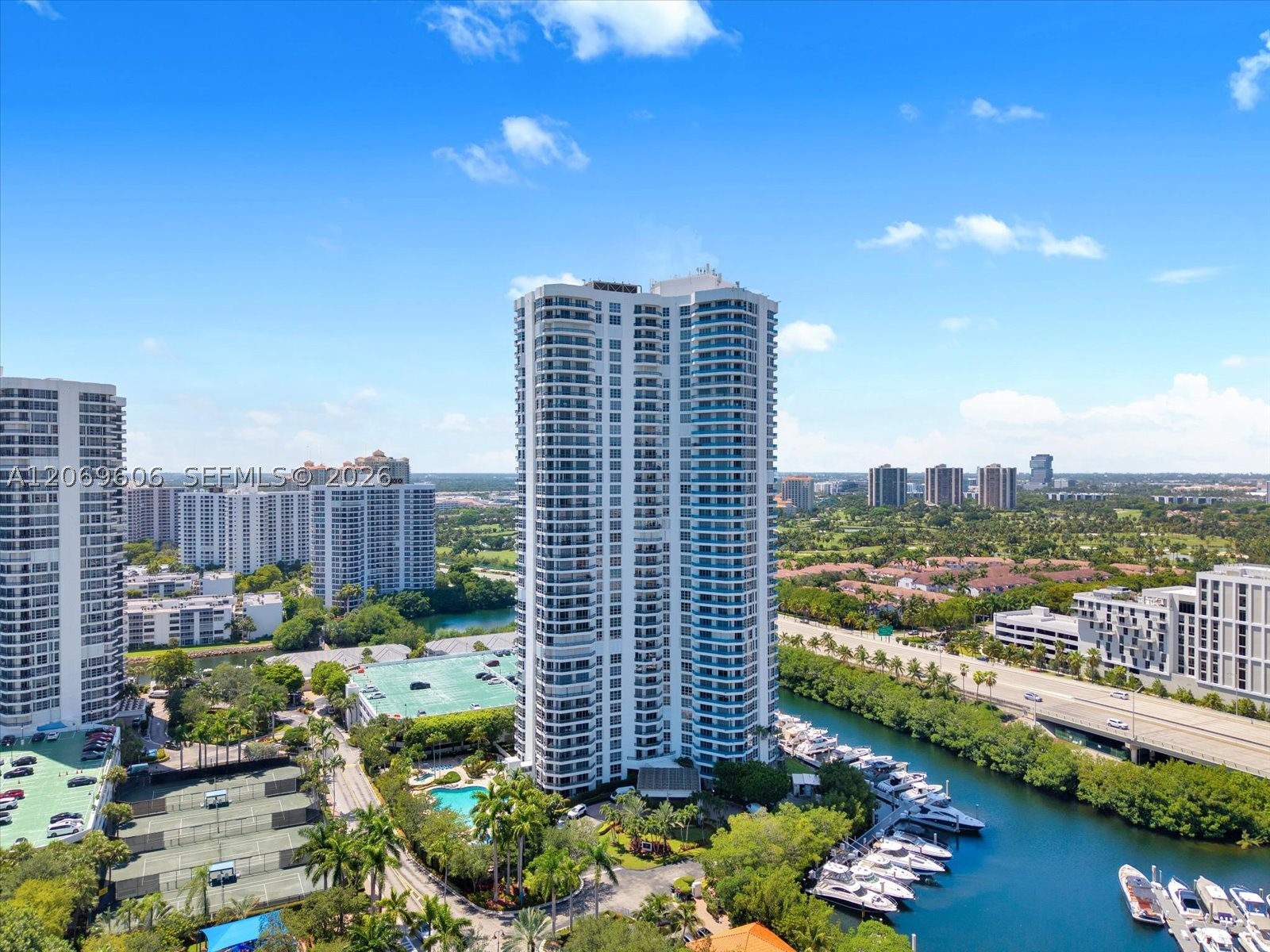 3500 Mystic Pointe Dr #2107, Aventura FL 33180