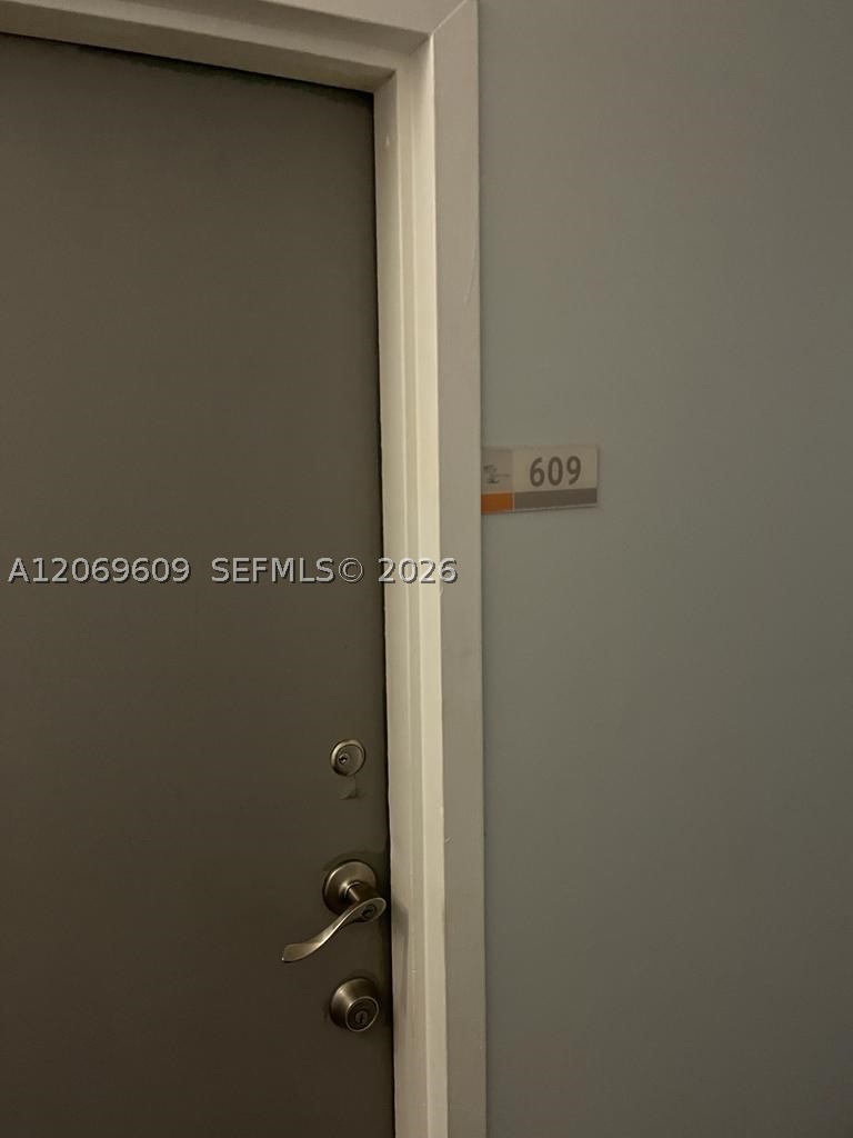 2020 NE 135th St #609, North Miami FL 33181