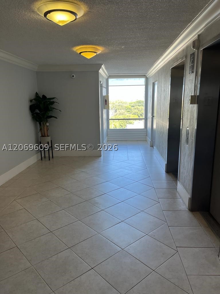 2020 NE 135th St #609, North Miami FL 33181