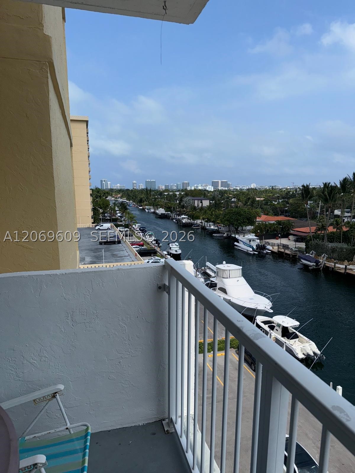 2020 NE 135th St #609, North Miami FL 33181