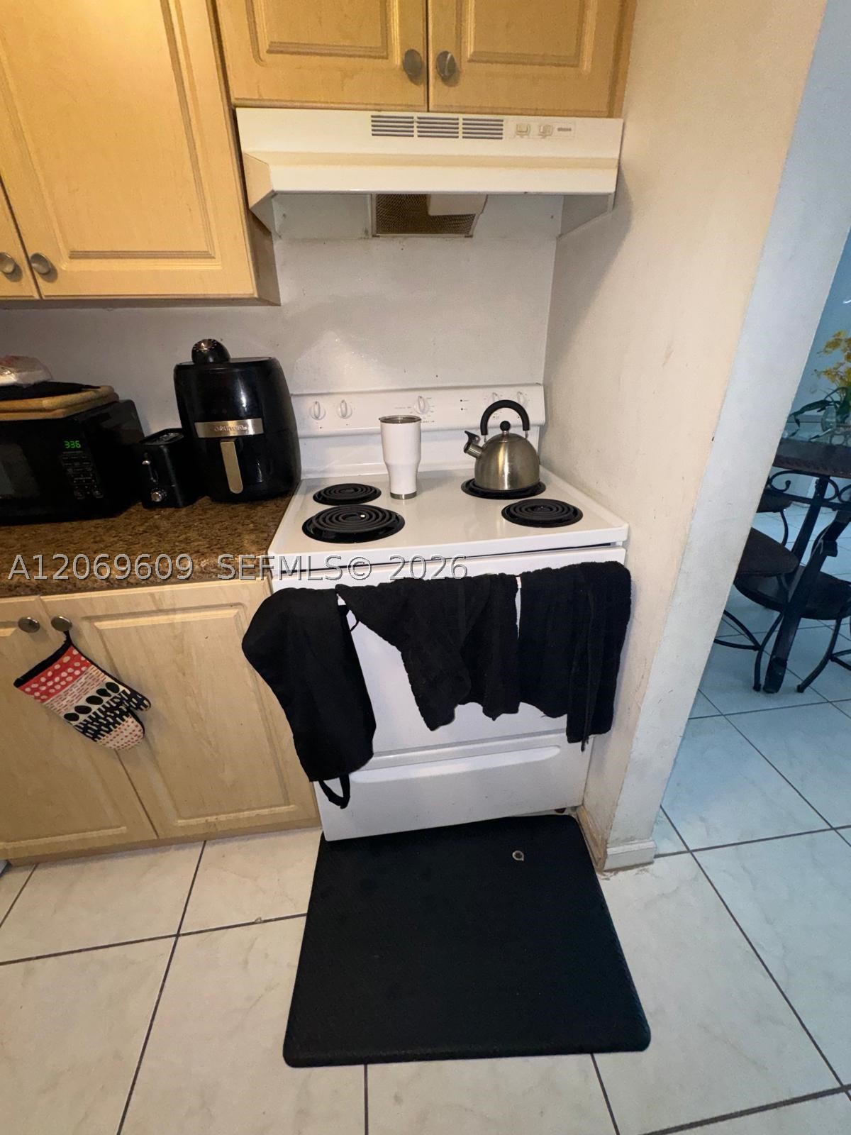 2020 NE 135th St #609, North Miami FL 33181