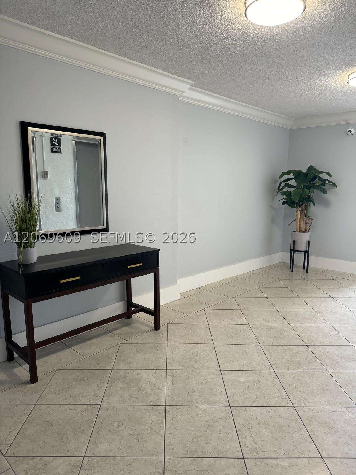 2020 NE 135th St #609, North Miami FL 33181