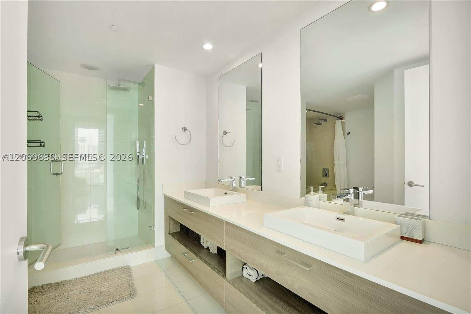 1300 S Miami Ave #1610, Miami FL 33130