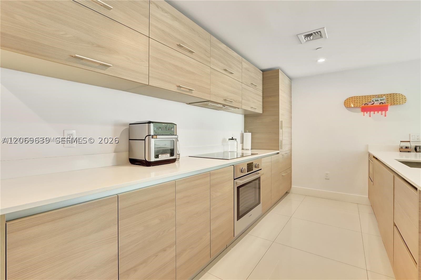 1300 S Miami Ave #1610, Miami FL 33130