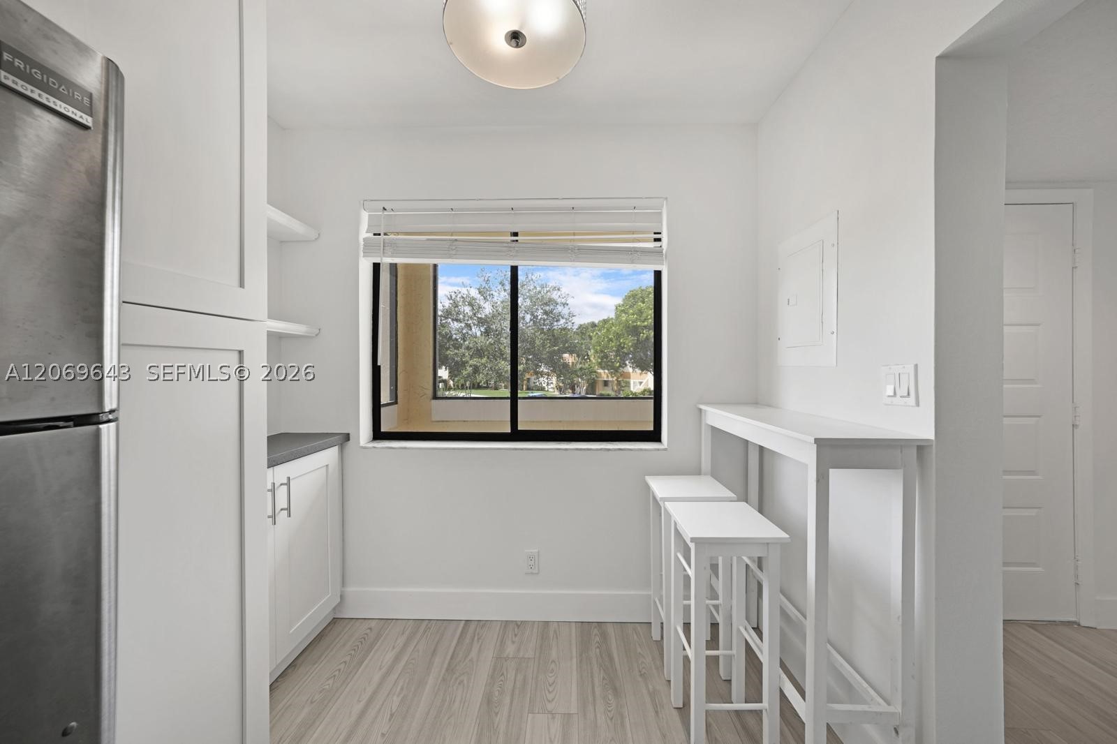 185 Lakeview Dr #201, Weston FL 33326