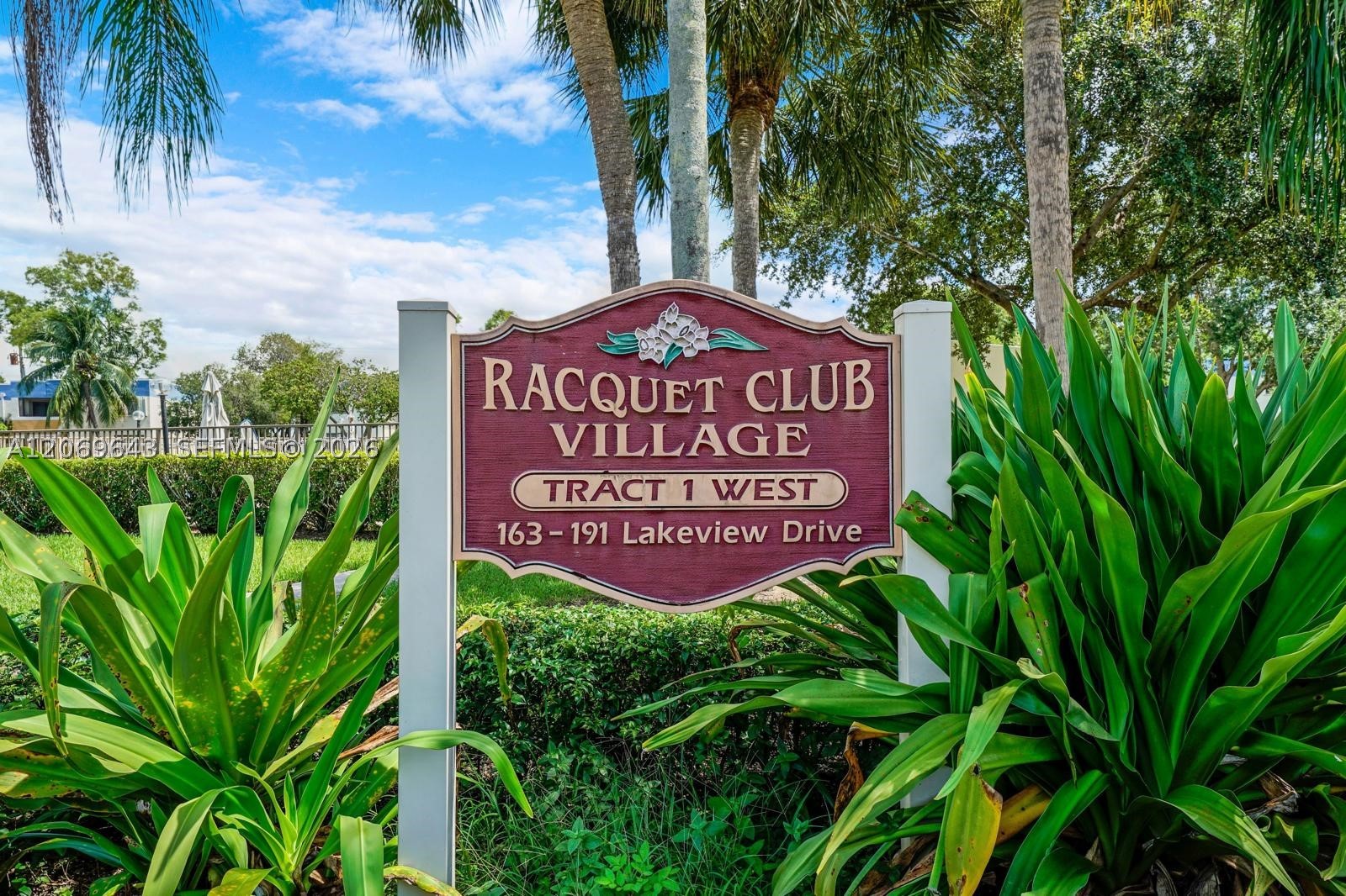 185 Lakeview Dr #201, Weston FL 33326