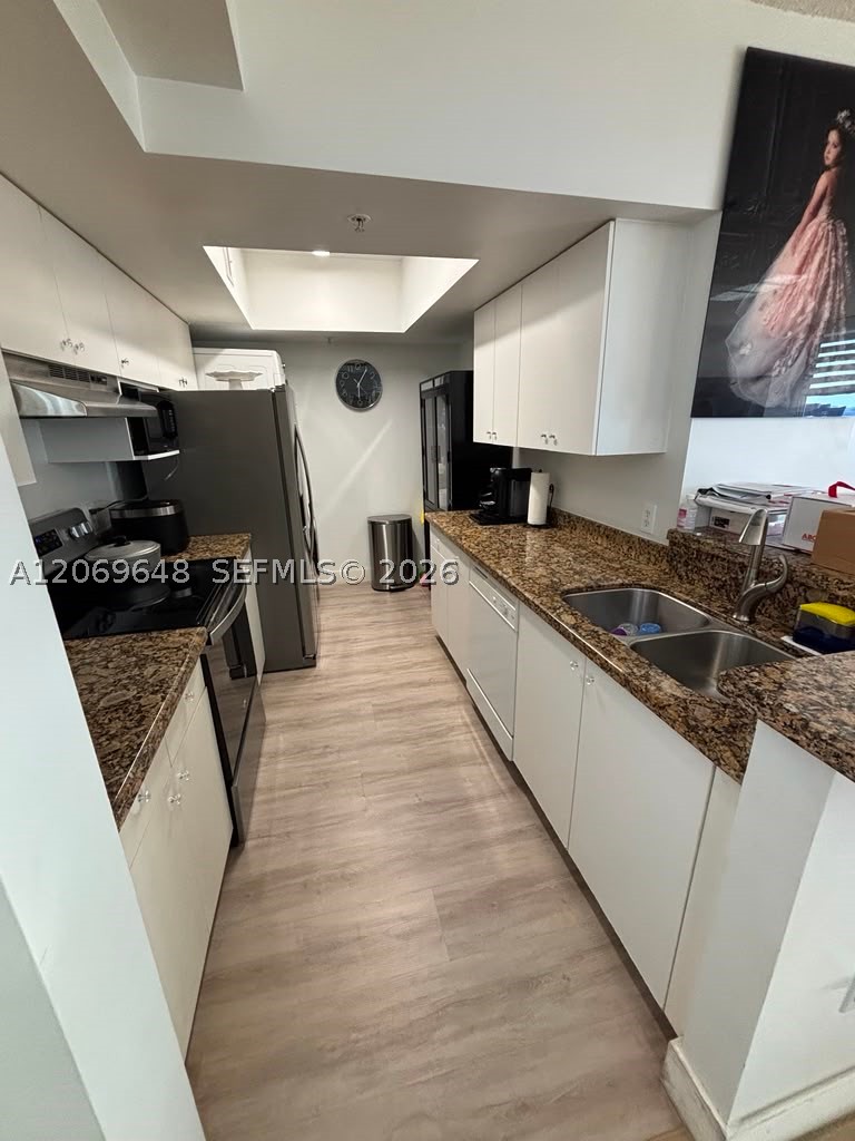 5077 NW 7th St #1508, Miami FL 33126