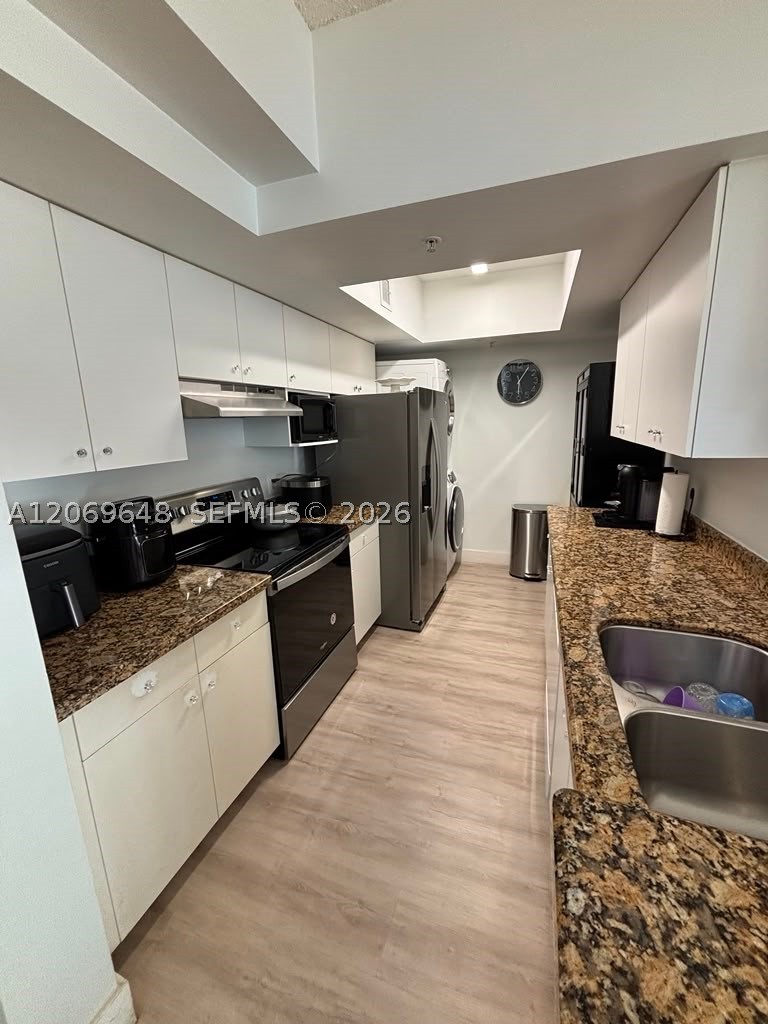 5077 NW 7th St #1508, Miami FL 33126