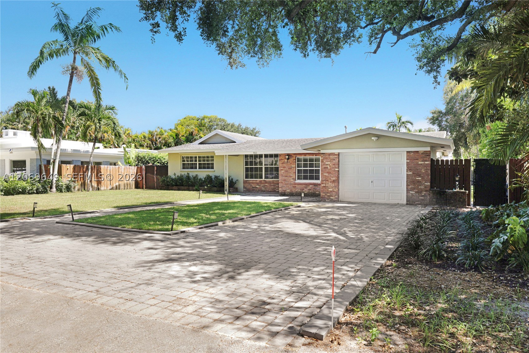 940 NE 117th St, Biscayne Park FL 33161