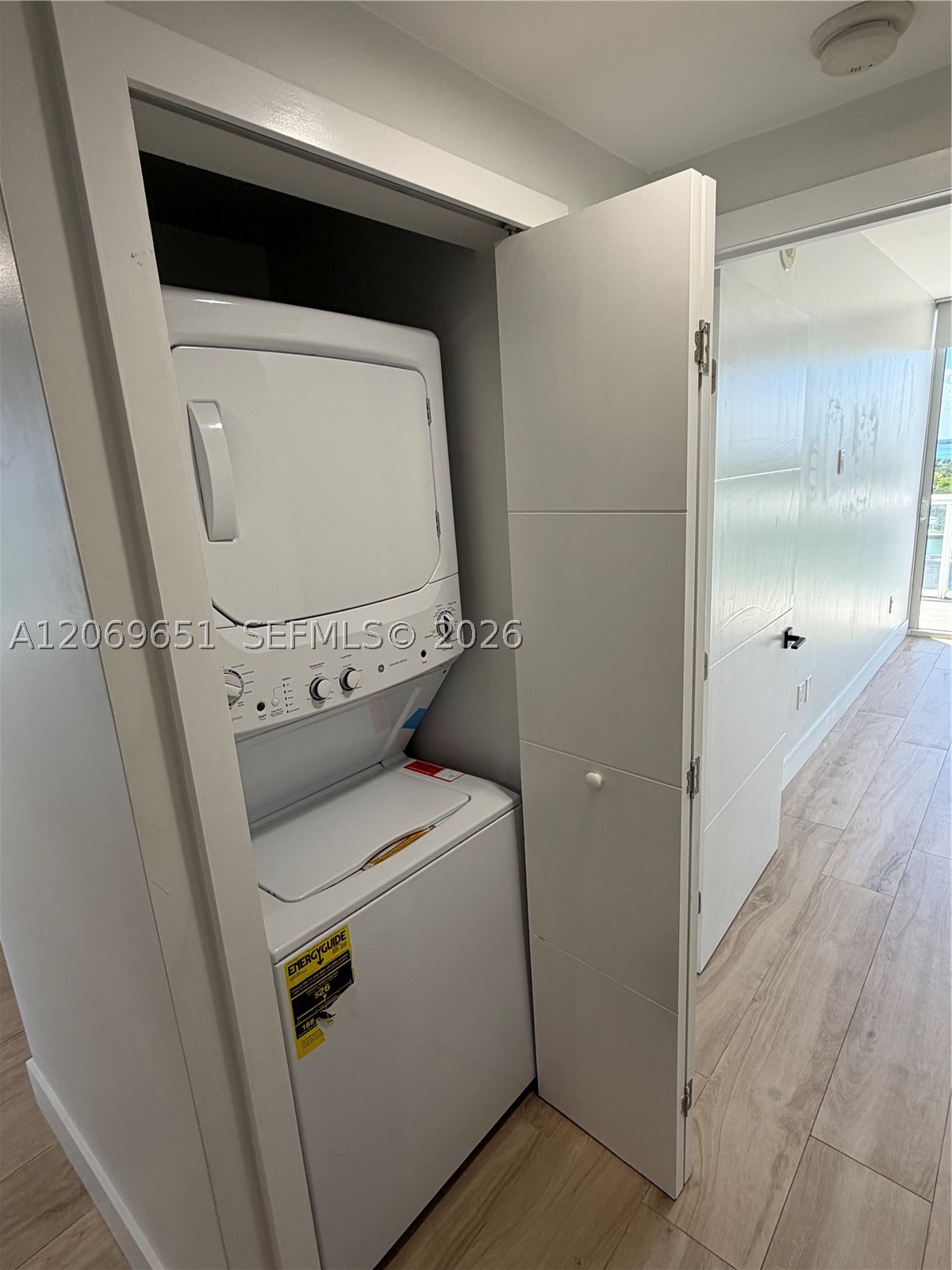 6365 Collins Ave #1407, Miami Beach FL 33141