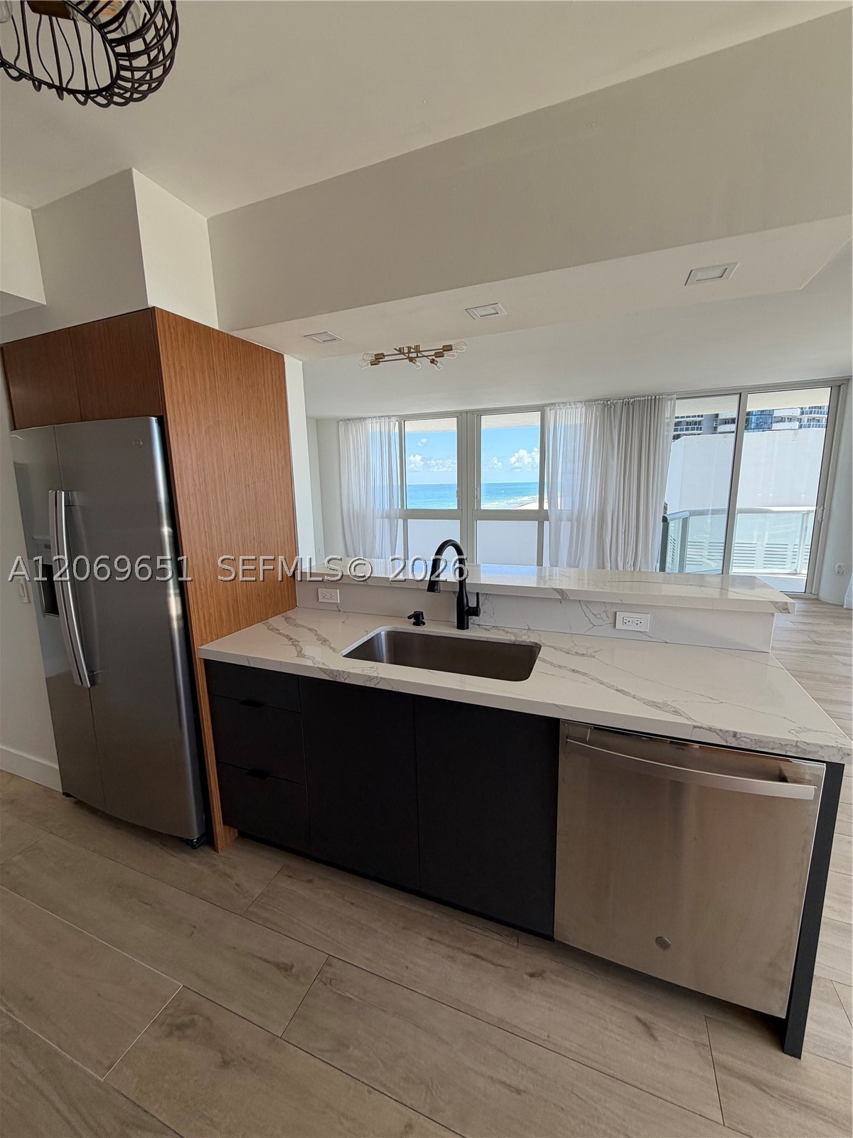 6365 Collins Ave #1407, Miami Beach FL 33141