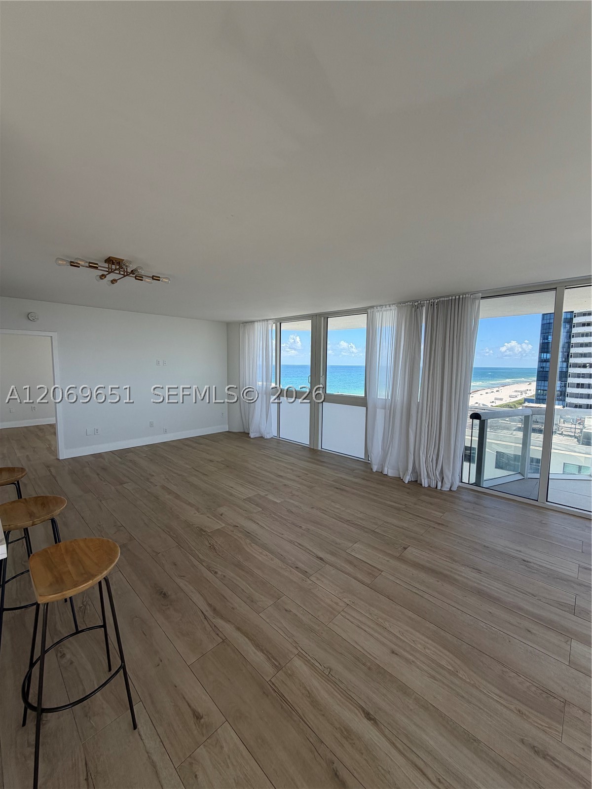 6365 Collins Ave #1407, Miami Beach FL 33141