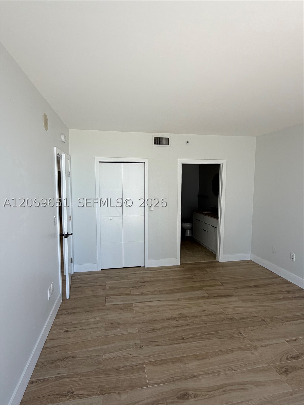 6365 Collins Ave #1407, Miami Beach FL 33141