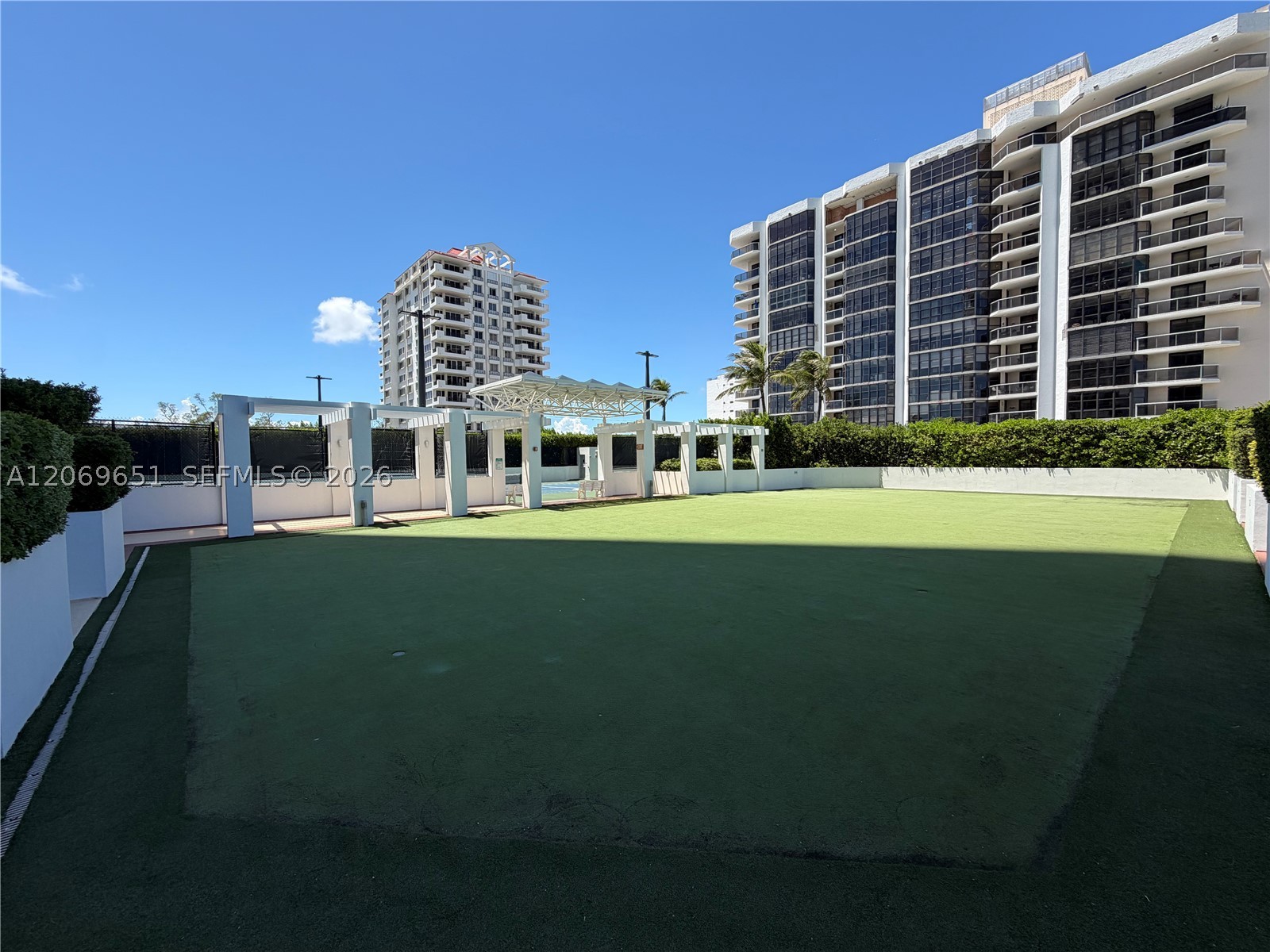 6365 Collins Ave #1407, Miami Beach FL 33141