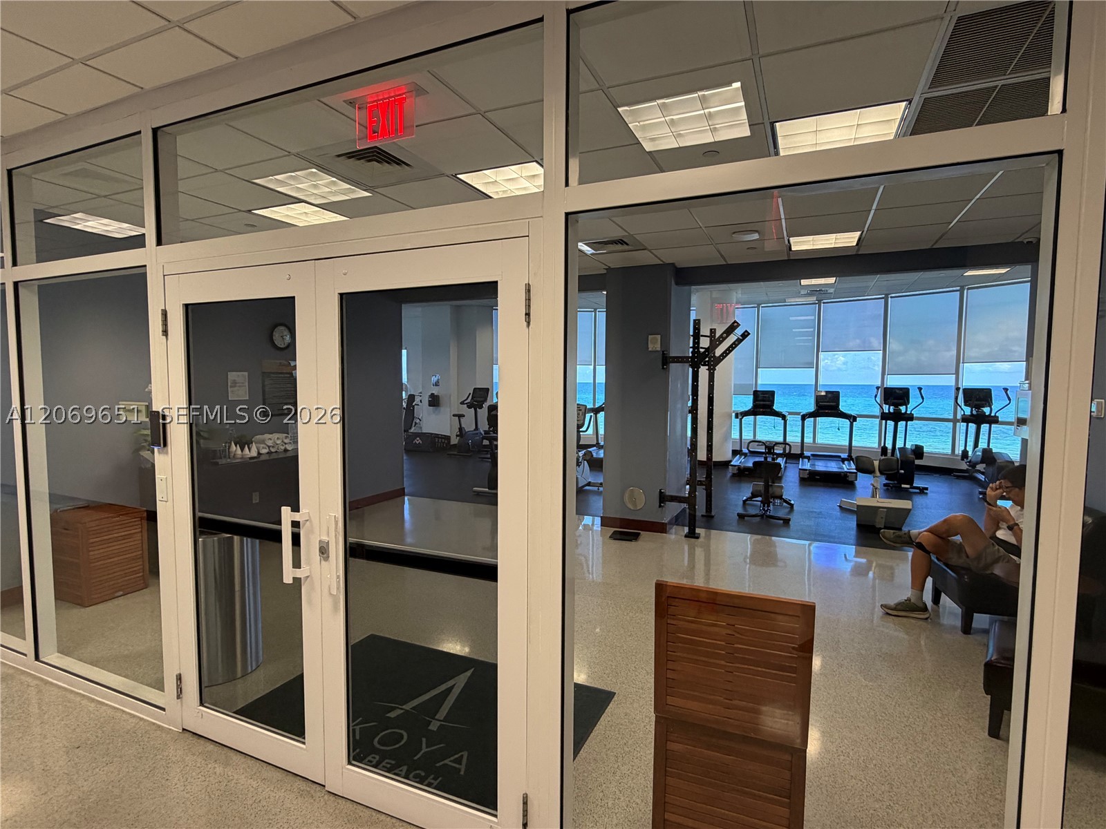 6365 Collins Ave #1407, Miami Beach FL 33141