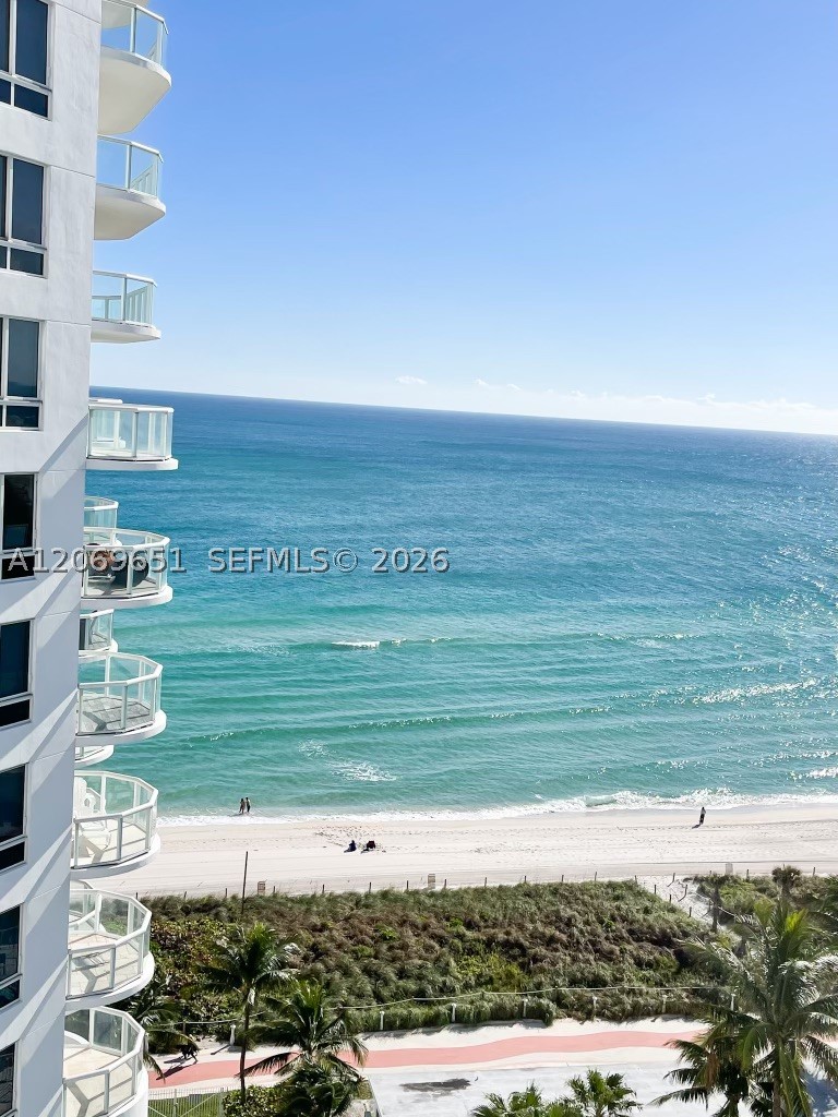 6365 Collins Ave #1407, Miami Beach FL 33141