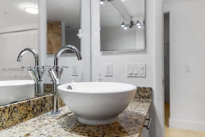 41 SE 5th St #308, Miami FL 33131