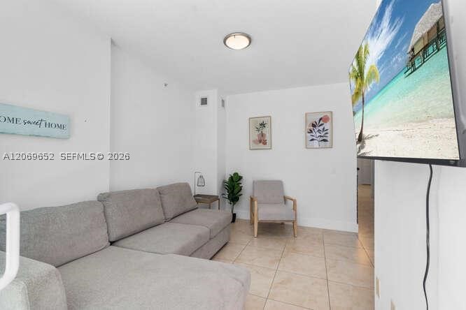 41 SE 5th St #308, Miami FL 33131