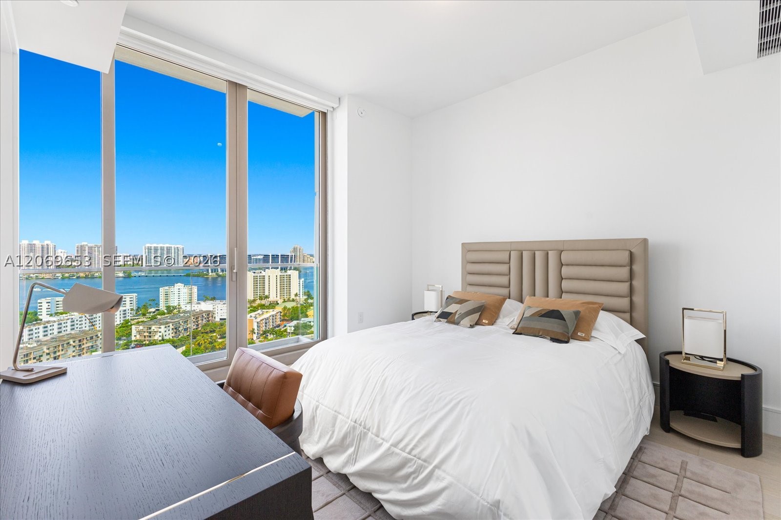 17975 Collins Ave #N2001, Sunny Isles Beach FL 33160