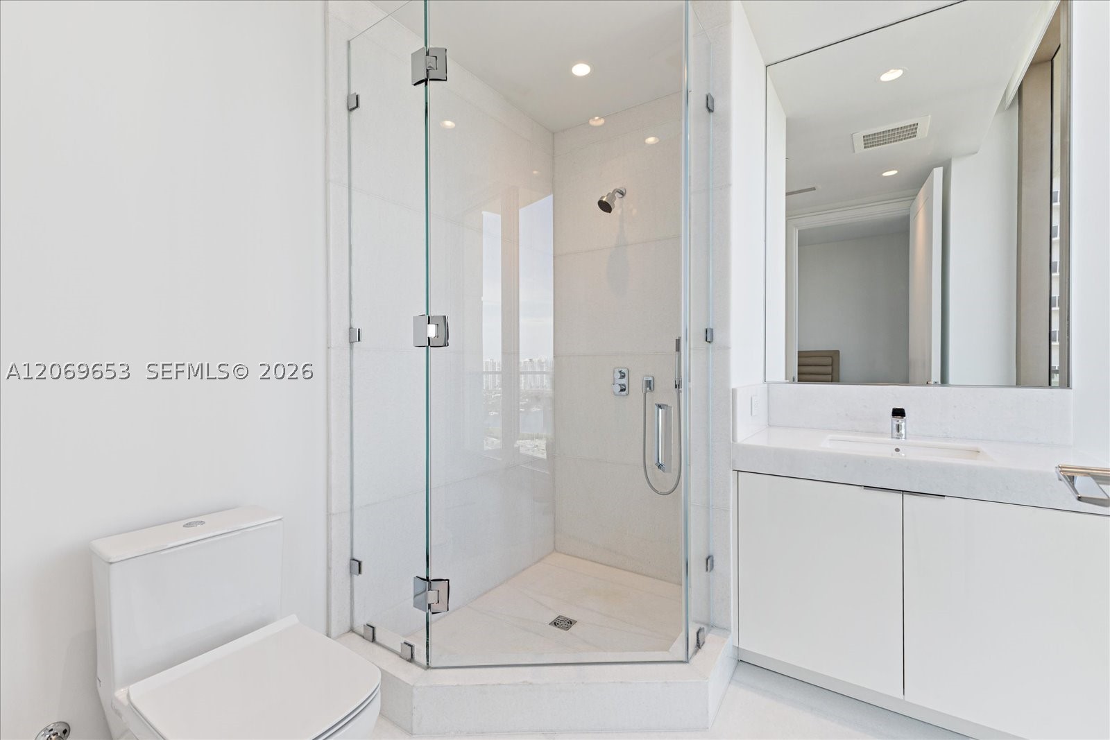 17975 Collins Ave #N2001, Sunny Isles Beach FL 33160