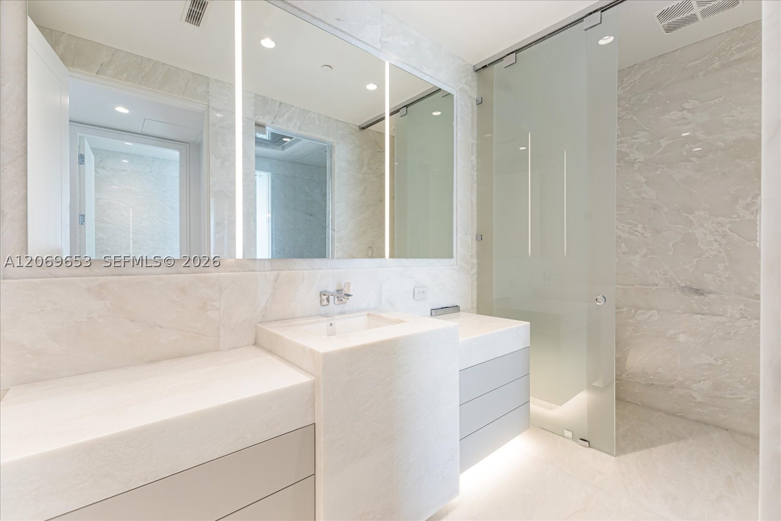 17975 Collins Ave #N2001, Sunny Isles Beach FL 33160