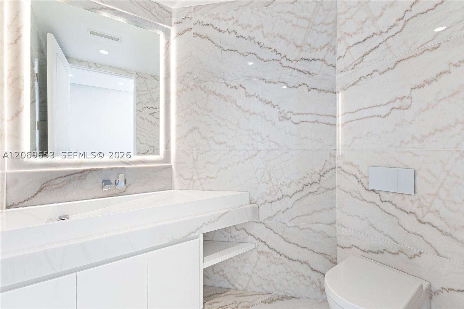 17975 Collins Ave #N2001, Sunny Isles Beach FL 33160
