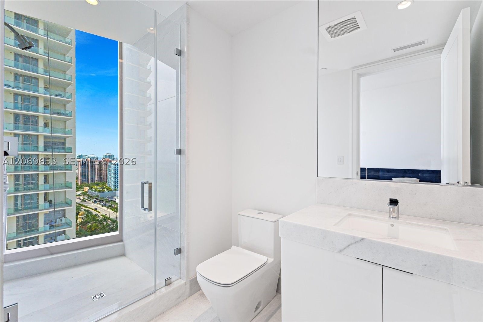 17975 Collins Ave #N2001, Sunny Isles Beach FL 33160