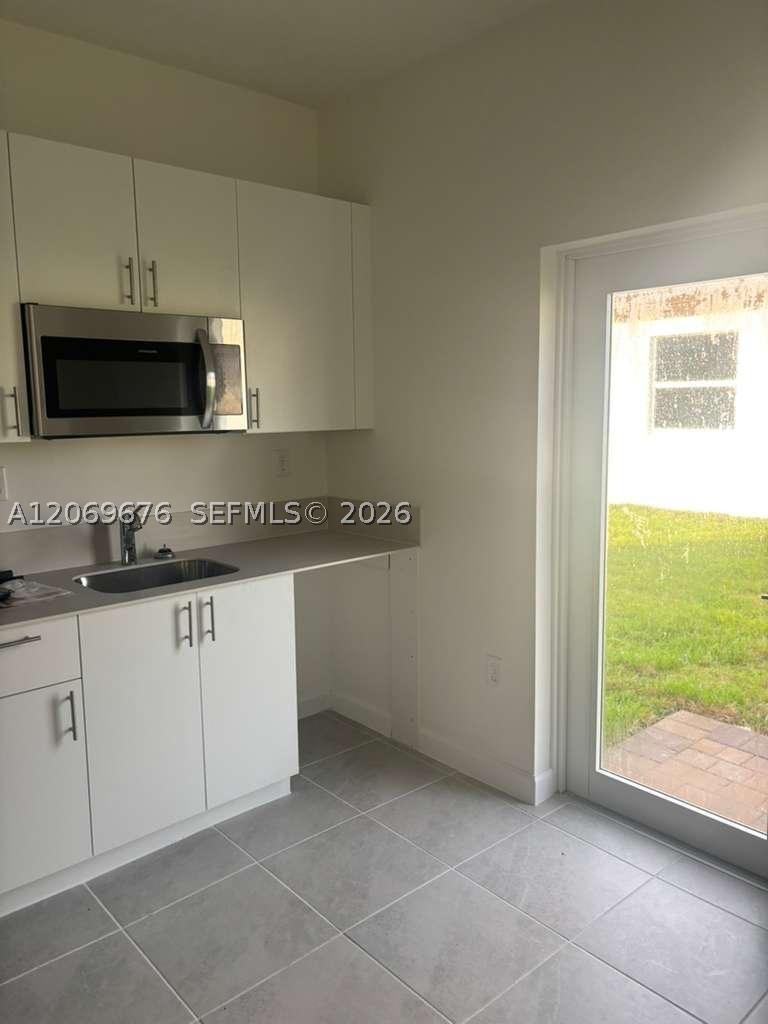 2342 SE 30th St, Homestead FL 33035