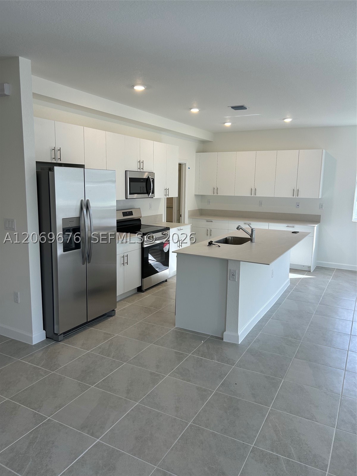 2342 SE 30th St, Homestead FL 33035