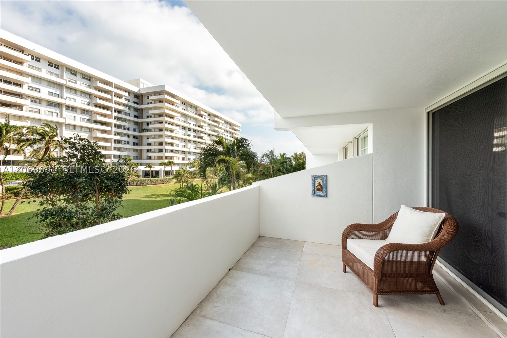 199 Ocean Lane Dr #206, Key Biscayne FL 33149