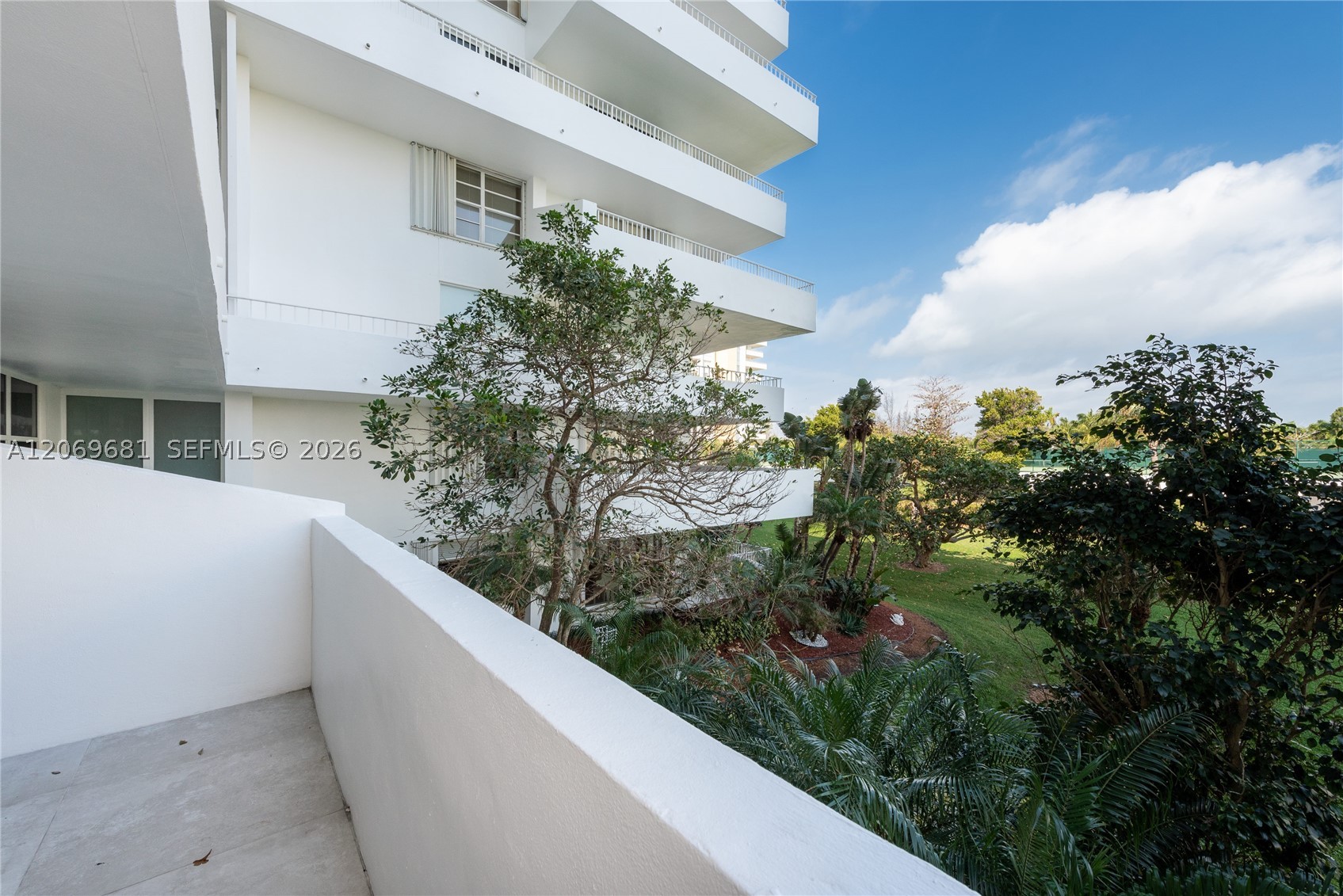 199 Ocean Lane Dr #206, Key Biscayne FL 33149