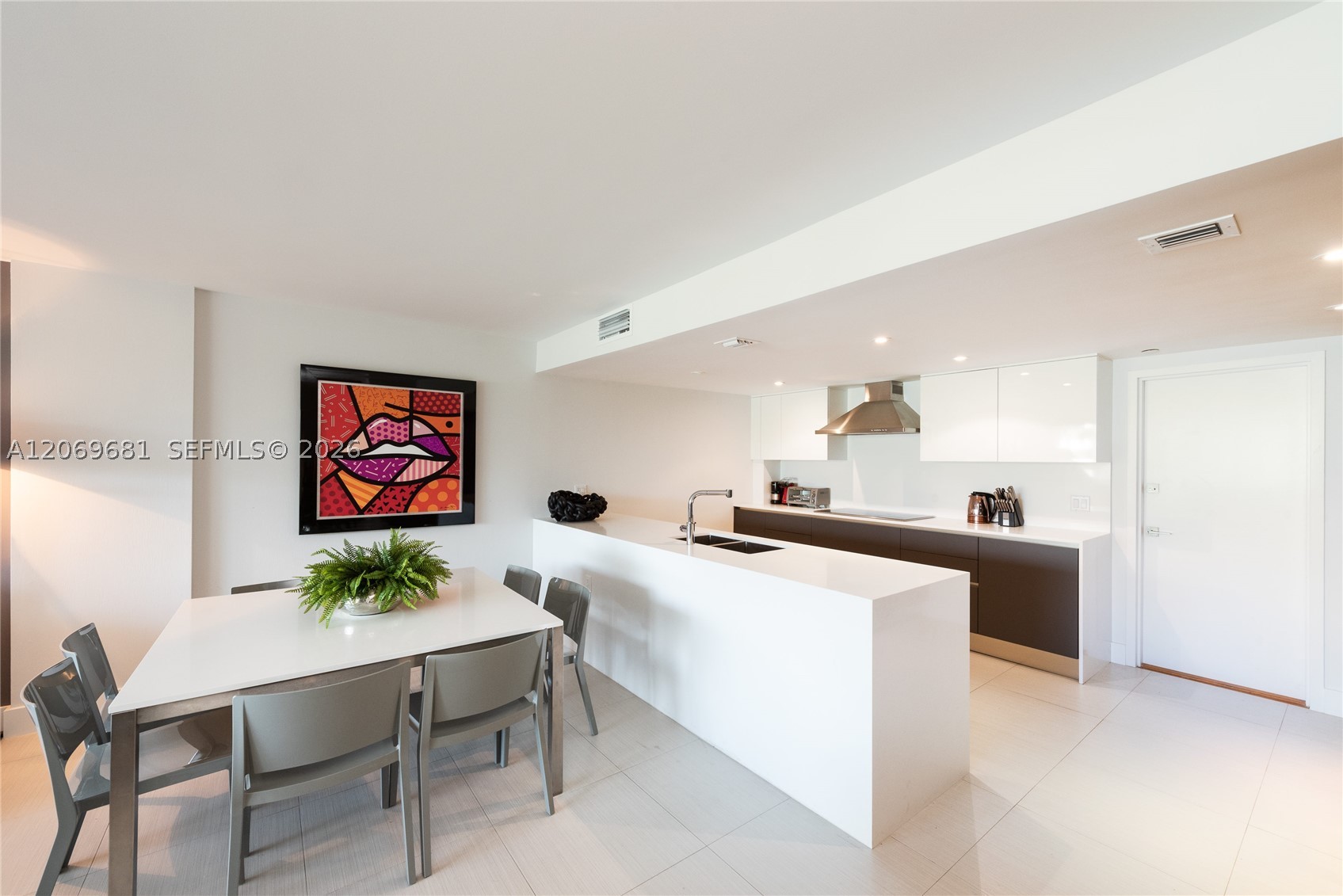 199 Ocean Lane Dr #206, Key Biscayne FL 33149