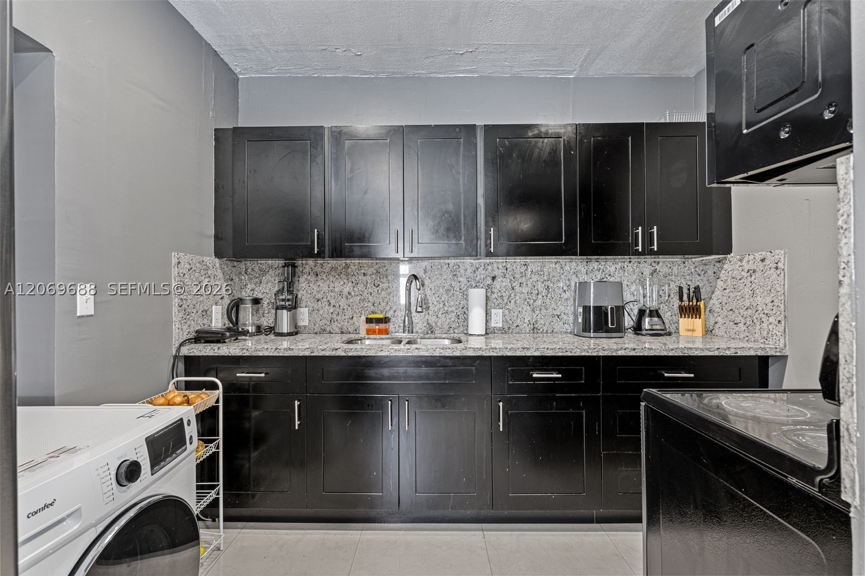 1780 NW 49th St, Miami FL 33142