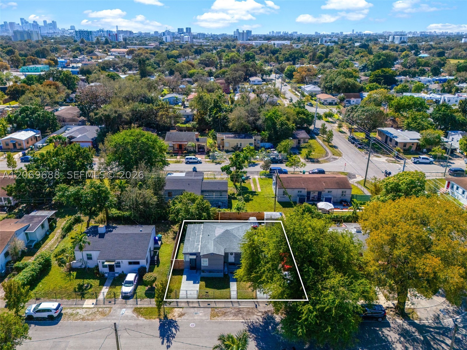 1780 NW 49th St, Miami FL 33142