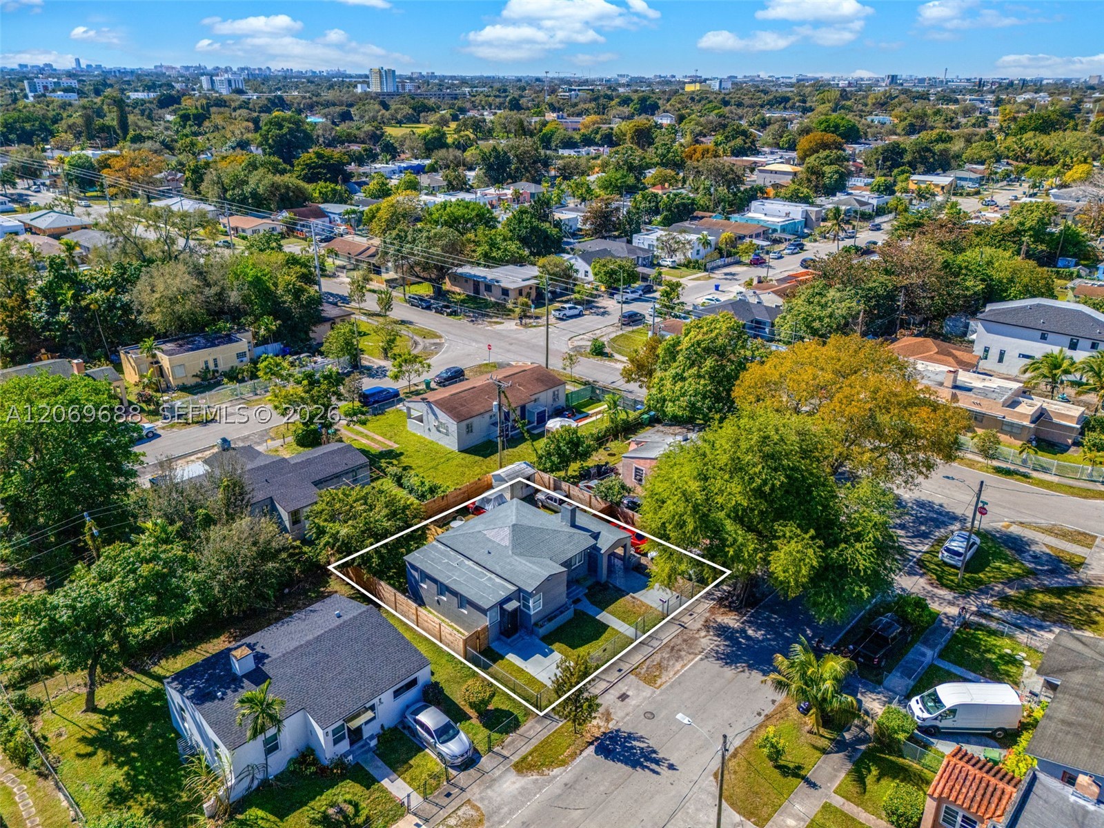 1780 NW 49th St, Miami FL 33142