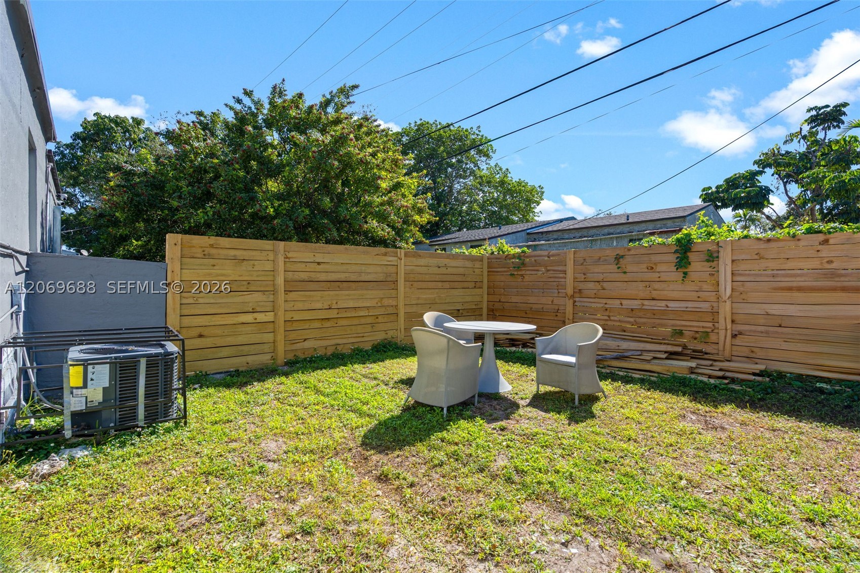 1780 NW 49th St, Miami FL 33142