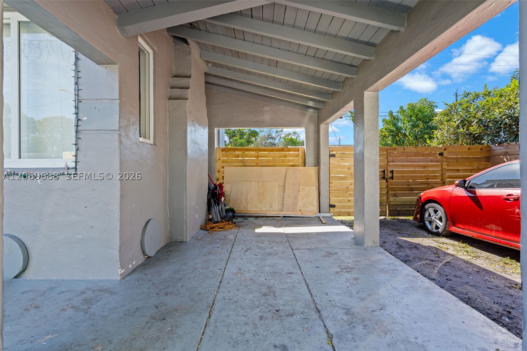1780 NW 49th St, Miami FL 33142