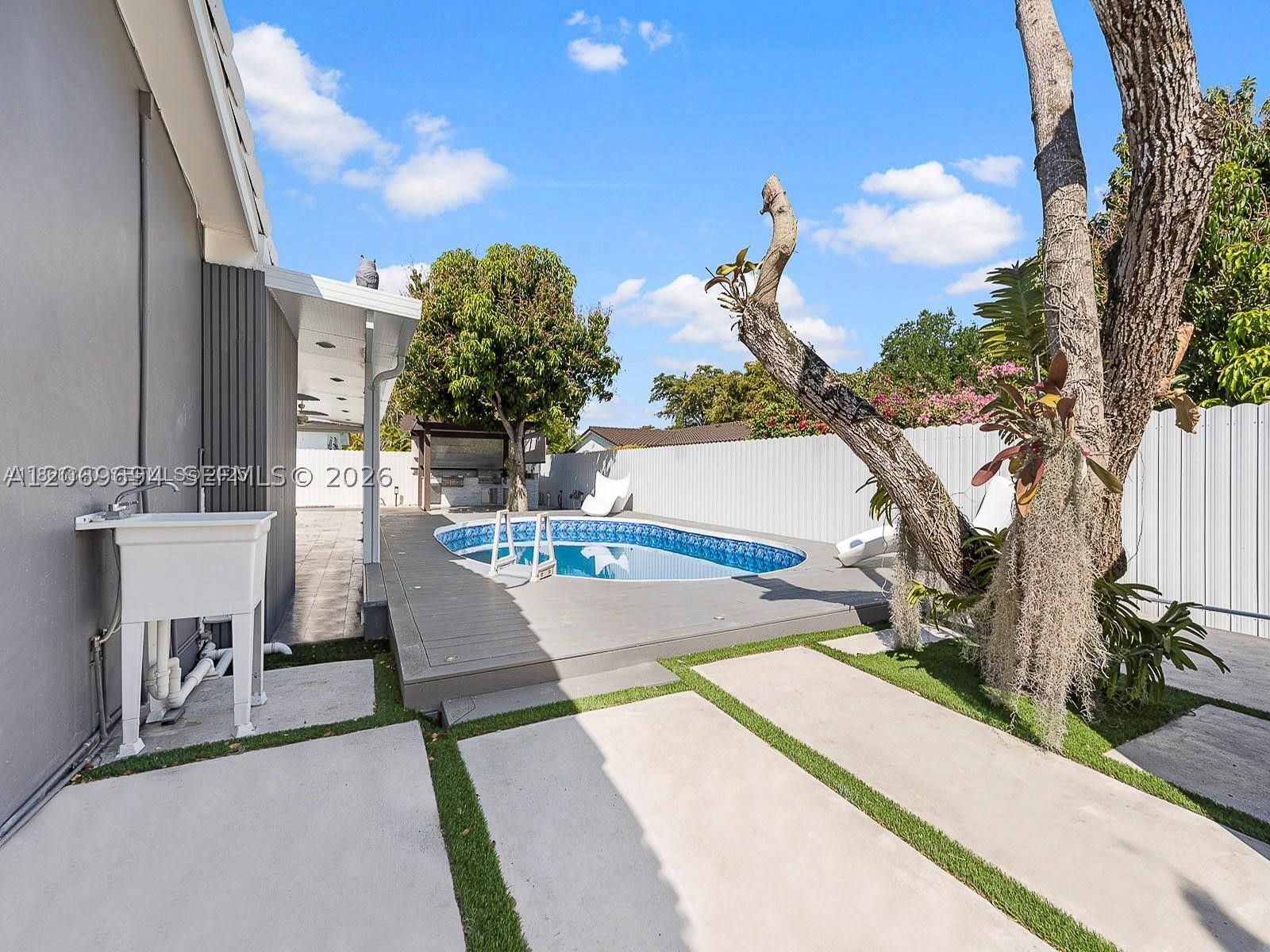6951 S Miami Lakeway S #0, Miami Lakes FL 33014
