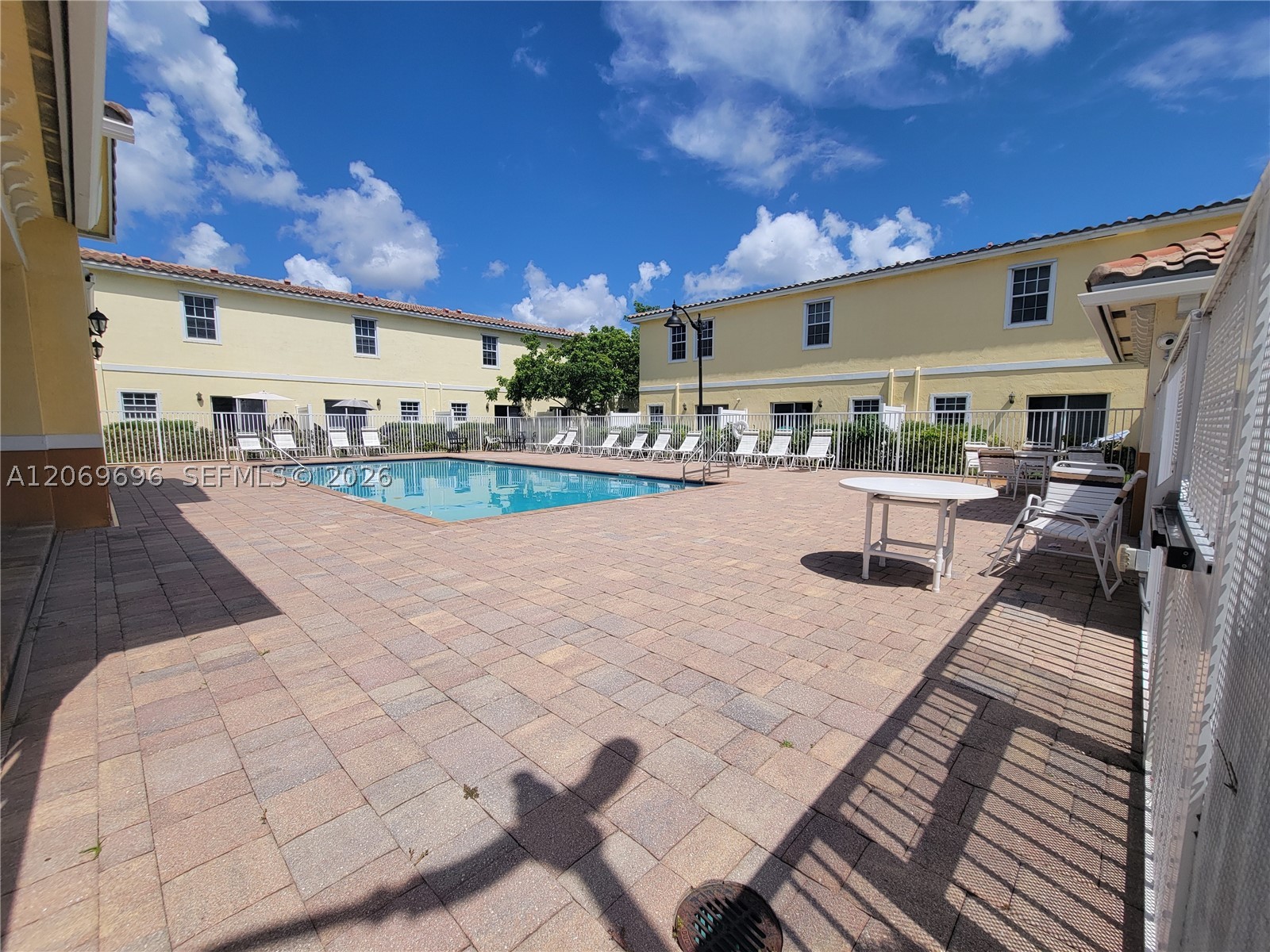 1107 NW 40th Ter #1107, Lauderhill FL 33313